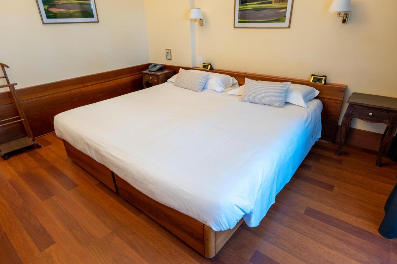 Golf Hotel La Pinetina Appiano Gentile Eksteriør bilde