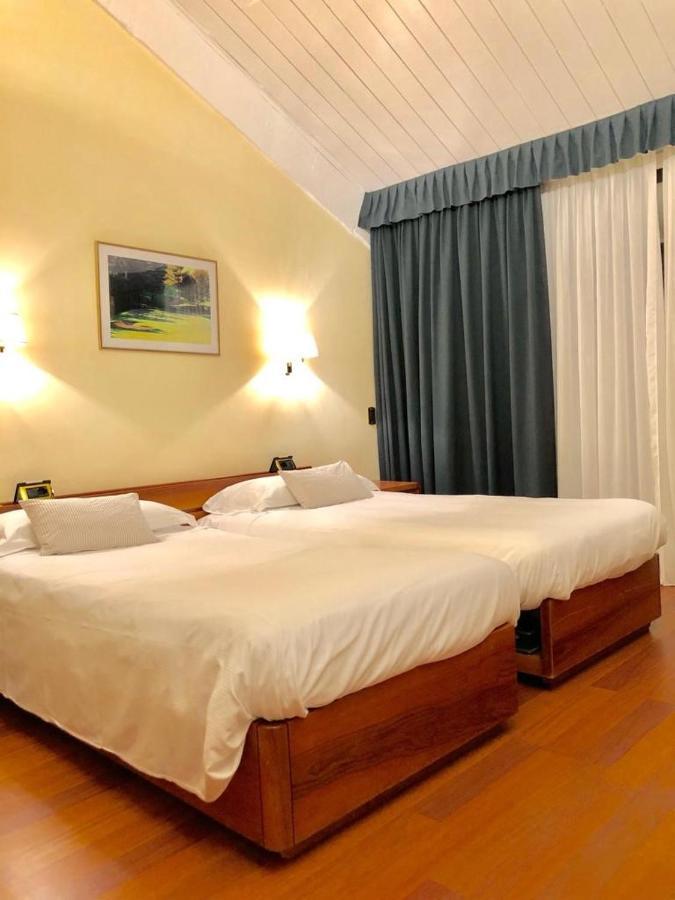 Golf Hotel La Pinetina Appiano Gentile Eksteriør bilde