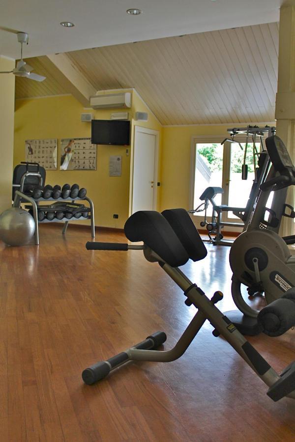 Golf Hotel La Pinetina Appiano Gentile Eksteriør bilde