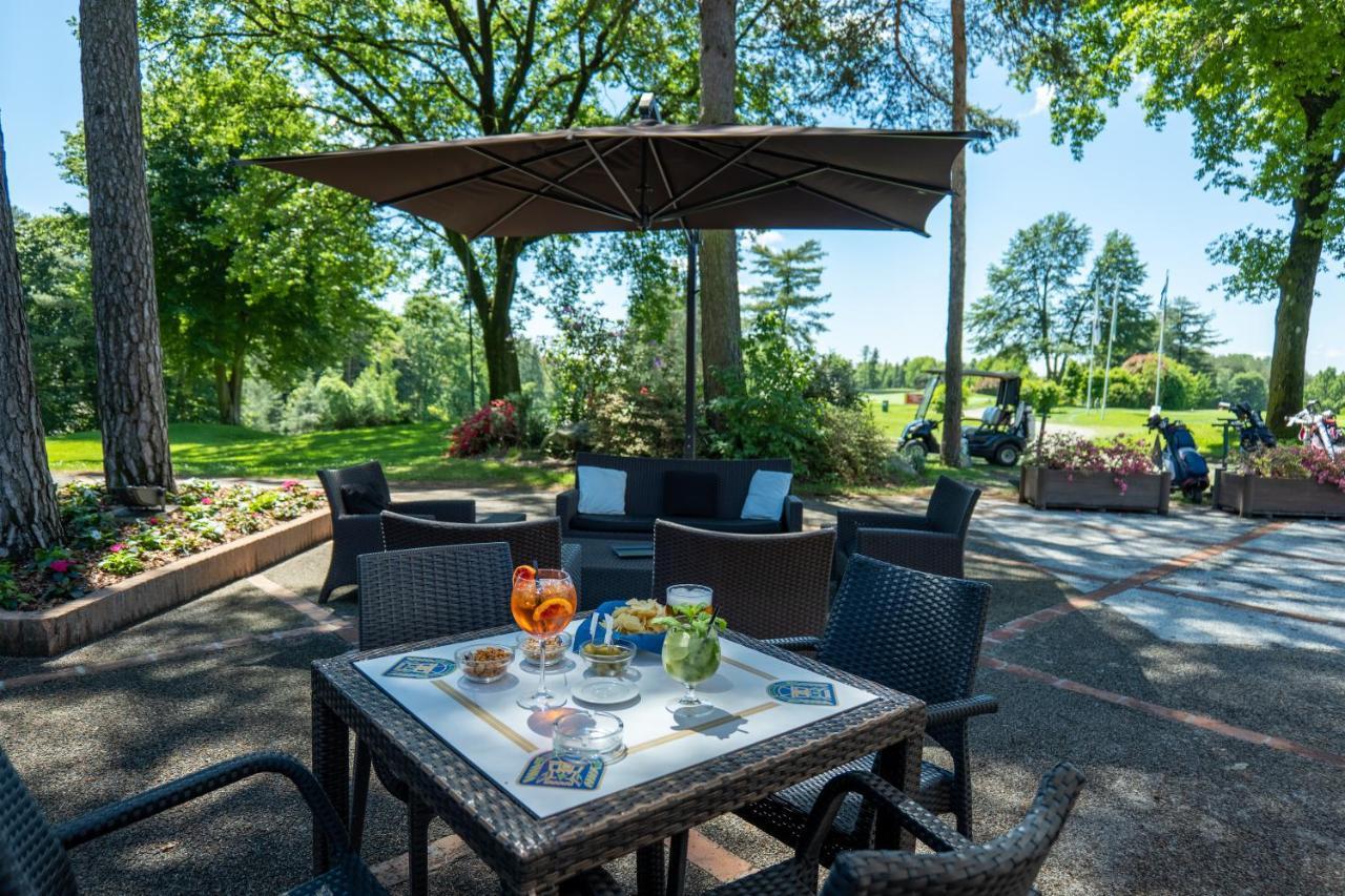 Golf Hotel La Pinetina Appiano Gentile Eksteriør bilde