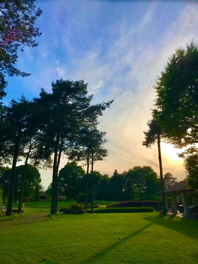 Golf Hotel La Pinetina Appiano Gentile Eksteriør bilde