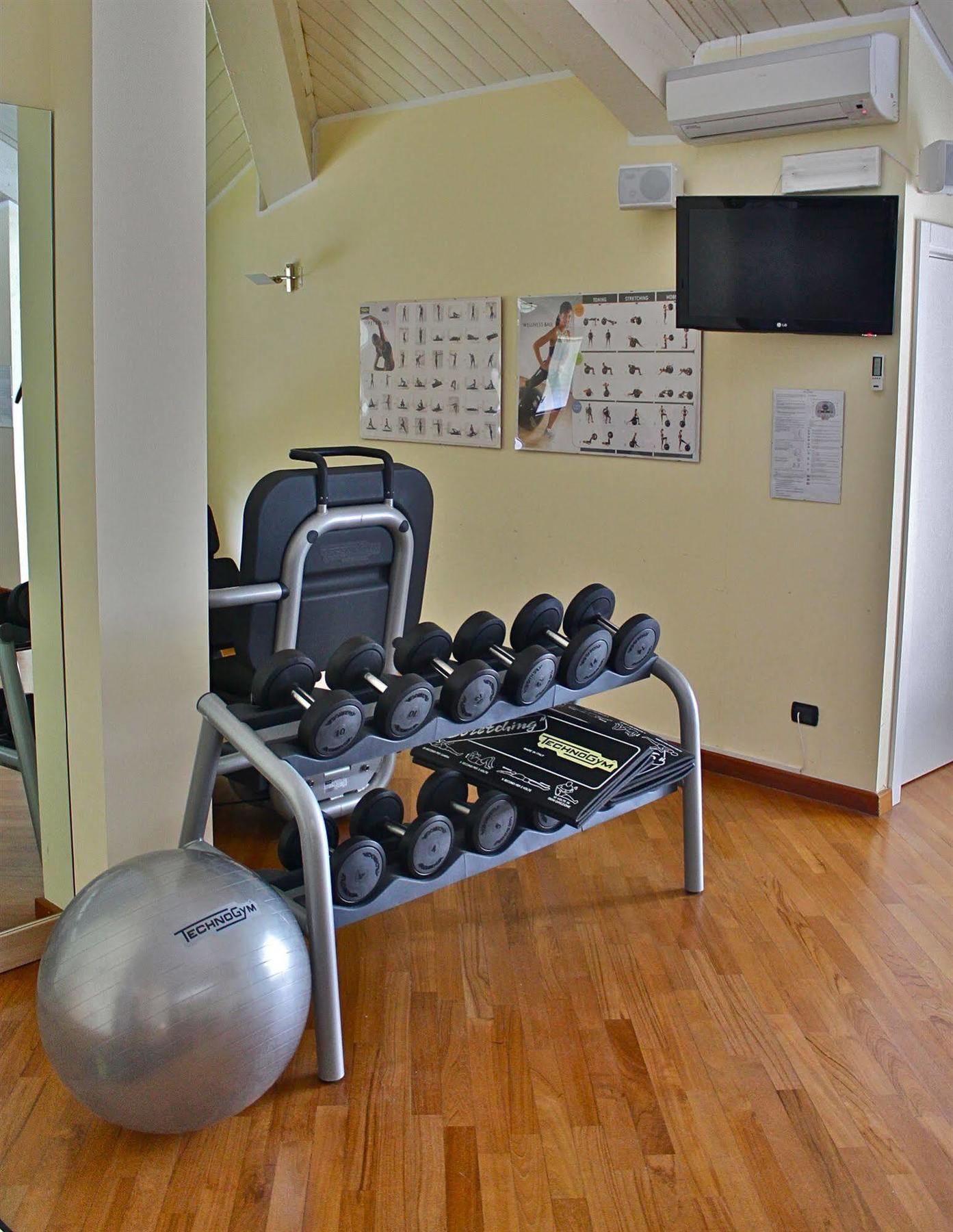Golf Hotel La Pinetina Appiano Gentile Eksteriør bilde