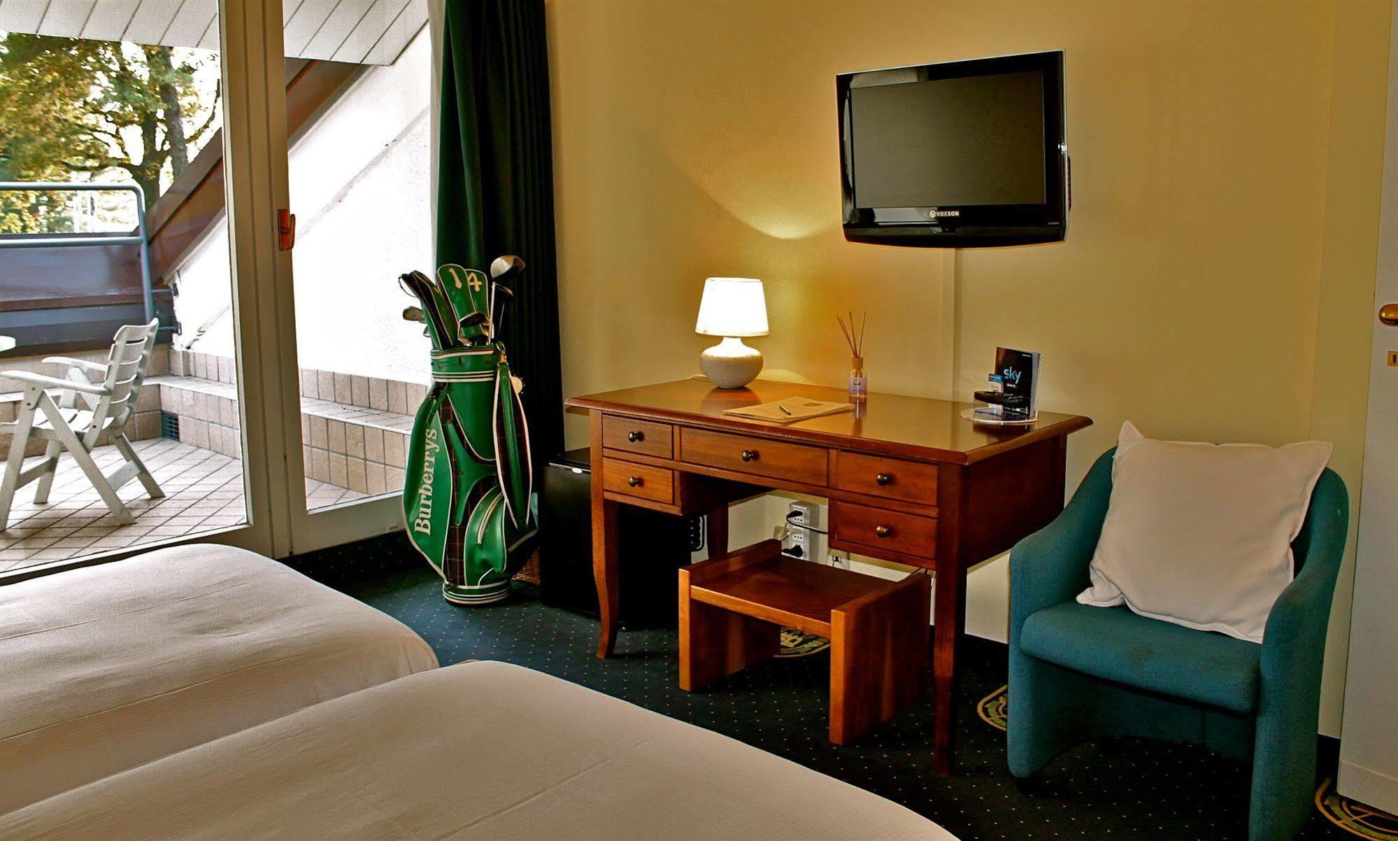 Golf Hotel La Pinetina Appiano Gentile Eksteriør bilde